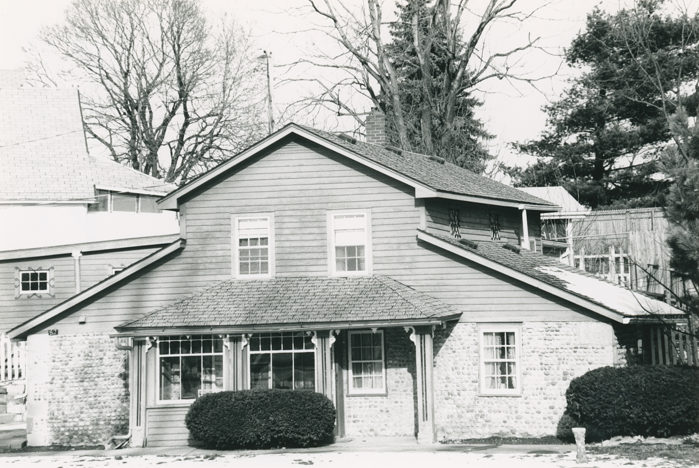 Man-5 82 W Main, Shortsville 3